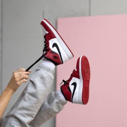 Nike Jordan 1 Mid Chicago 2020 554724-173 Joggesko